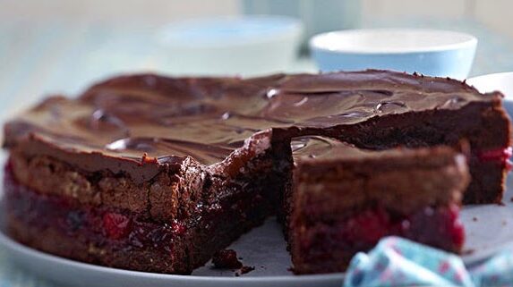 Supersaftiger Schoko-Beeren-Kuchen