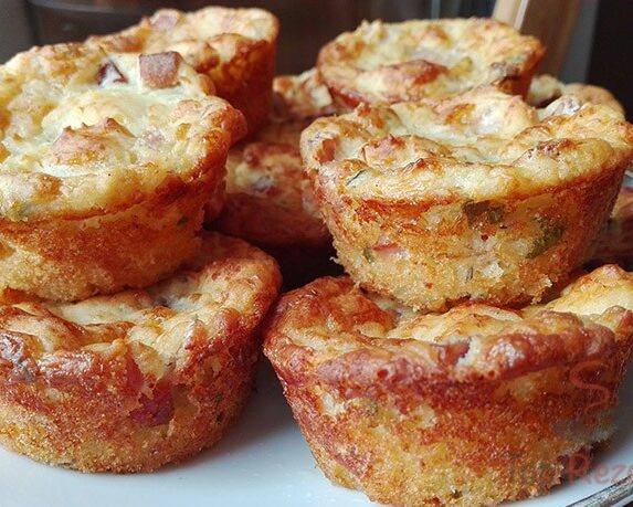 Die klassische Pizza mal anders: PIZZA-MUFFINS IN 20 MINUTEN